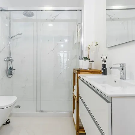 Varanda Azul - First Mate Loft Apartment